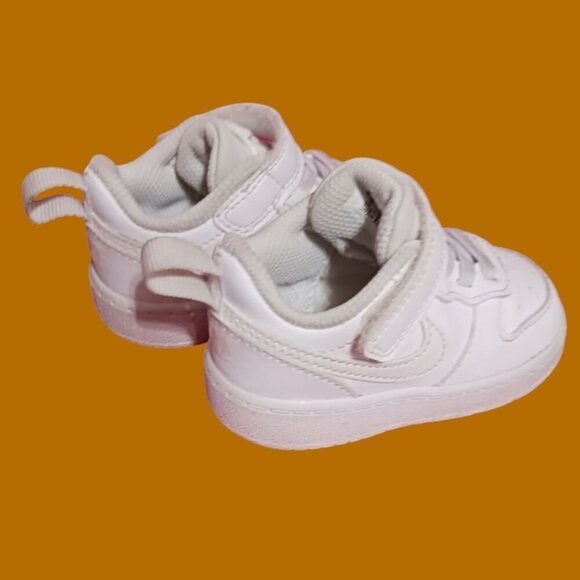 Nike Infant  Sneakers With Hook & Loop Strap Size 4c Toddler Wht color - Picture 2 of 7